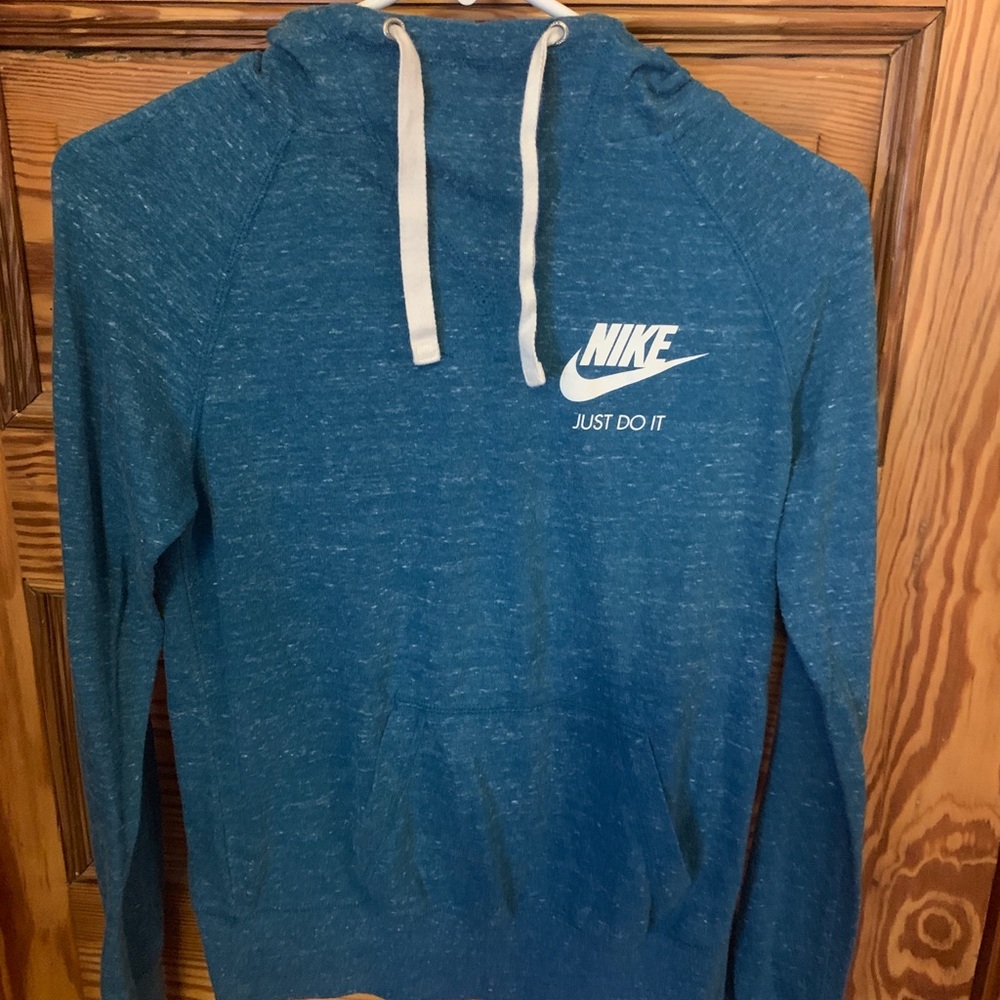 Nike pullover